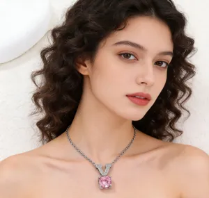 18K vergoldete Halskette mit wunderschönem rosa Kristall V Anhänger für Damen Mode.