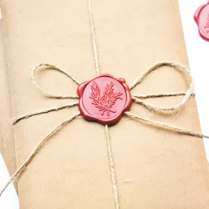 Adesivo per sigillo in cera rossa vintage con motivo a foglie per decorare buste regalo