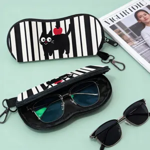 Detailed view of portable cartoon cat sunglasses pouch featuring a zipper closure