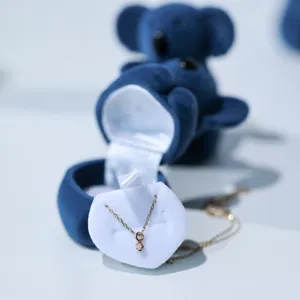 Blauer Koala Samt Halskettenbox süße Cartoon Schmuck Geschenkverpackung Box für Accessoires.