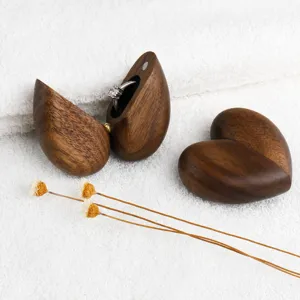 Solid wood heart-shaped ring box retro black walnut proposal jewelry storage box main view