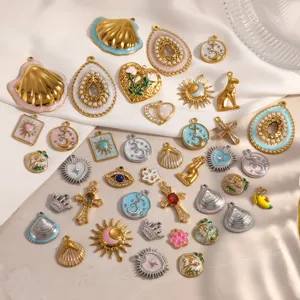 Pendente a Forma di Cuore Croce Stella Luna Conchiglia Gatto in Acciaio Inossidabile Ciondoli per Creazione Gioielli Fai da Te Placcato Oro Argento Smalto Perla Strass Incastonato Accessorio per Gioielli