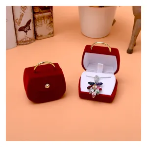 Rote Samt Handtasche Schmuckschatulle Set mit Halsketten-Display, elegante Aufbewahrungsbox.