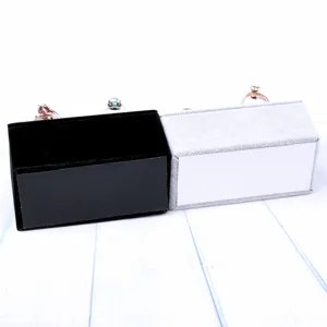 Samt Ring Display Ständer Halter doppelte Schlitze Schmuck Organizer Vitrine für Ringe.