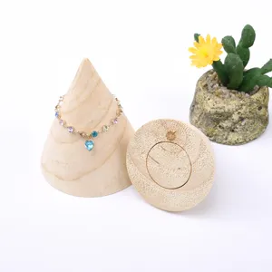 Massief houten armband display stand conische sieraden houder fotografie rekwisieten