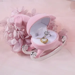 Rosa Samt Schaukelpferd Schmuckbox niedlicher Ring Halskette Aufbewahrung Geschenk Display.