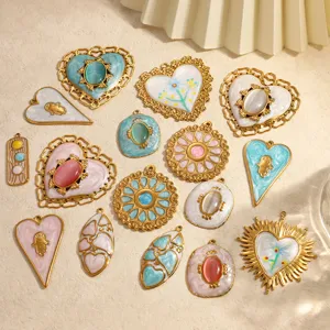 Composants de Collier et Bracelet de Pendentif de Breloques Plaqués Or Incrustés de Perles Artificielles en Cœur en Acier Inoxydable pour Bricolage
