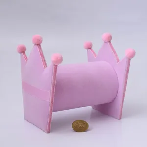 Supporto per fascia con corona in velluto rosa con pon pon espositore porta cerchietti