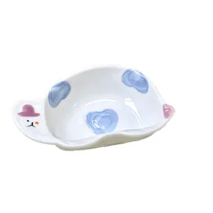 Piattino da portata per snack in ceramica dipinta a mano con decorazione simpatico pupazzo.