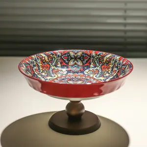 Alzata per frutta in ceramica stile bohémien, elegante piatto da dessert decorativo.