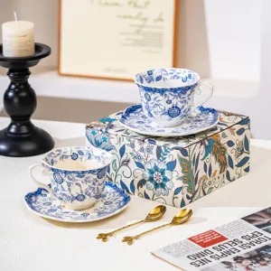 Vintage blauw-witte keramische middagthee kop en schotel set met luxe geschenkverpakking.