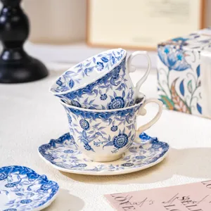 Vintage blauw-witte porseleinen theekop en schotel set elegante middagthee keramische kop