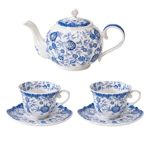Luxe blauw witte keramische theeset met theepot en kopjes voor stijlvolle middagthee tijd.