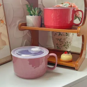 Detailansicht der Macaron Keramik Instant Nudel Schüssel mit Deckel für den täglichen Gebrauch.