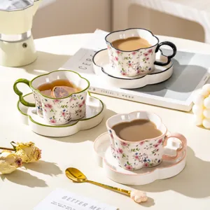 Conjunto de taza y plato de café de cerámica trébol de lujo, elegante taza de té regalo.