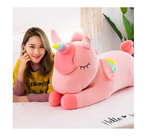 Cuscino peluche unicorno rosa carino, morbido animale arcobaleno imbottito per bambini.