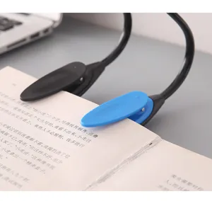 Draagbare LED clip leeslamp flexibele dubbele kop boek lamp voor bureau en studie.