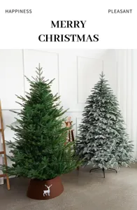 Dettaglio di due grandi alberi di Natale Noble, uno verde naturale e uno innevato bianco.