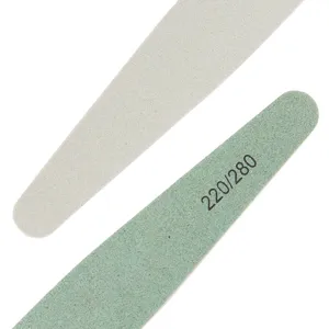 Vue détaillée de la lime à ongles professionnelle à double grain 220/280 texture