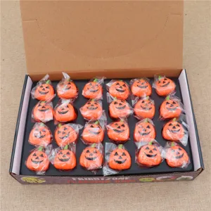 Set di giocattoli di zucca luminosi di Halloween, piccoli regali di festa in plastica.