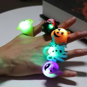 Anelli da dito luminosi di Halloween festa zucca ragno pipistrello giocattoli bambini