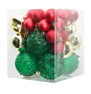Lot de 36 boules de Noël rouges, dorées et vertes dans une boîte carrée transparente