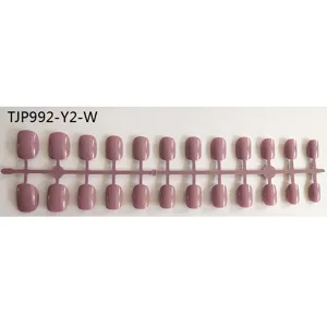 Short square press on fake nails set, solid mauve strip false nail tips for manicure.