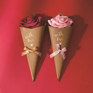 Scatola di imballaggio di caramelle rosa a cono creativo per bomboniere e feste di nozze
