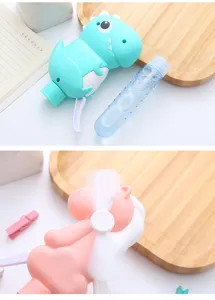 Cartoon Dinosaur Einhorn Seifenblasen Ventilator Details, süßes Handspielzeug für Kinder.