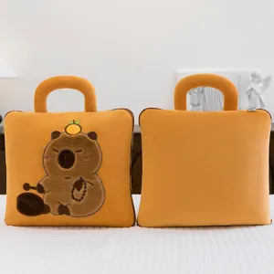 Süßes Kuschelkissen Decke 2 in 1 Wasserschwein Büro Kissen tragbare Auto Klappkissen Tasche