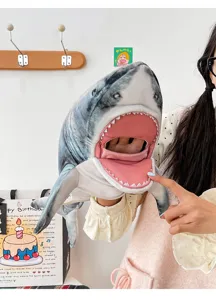 Peluche marionetta squalo di simulazione, bambola di peluche morbida per bambini e gioco interattivo.