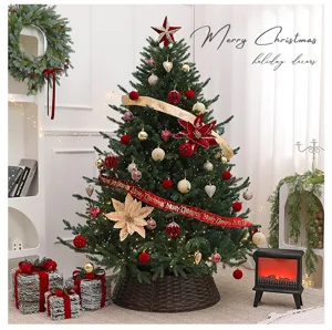 Árbol de Navidad artificial completo con elegantes adornos rojos y dorados y luces LED