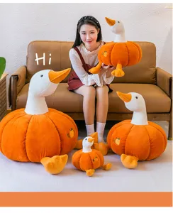 Simpatico giocattolo di peluche d'oca di zucca morbida bambola regalo di compleanno.