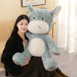 Jolie peluche âne mignon, poupée en peluche douce parfaite pour cadeau d'anniversaire.