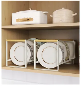 Sgocciolatore per piatti compatto da cucina, organizer per stoviglie in metallo e legno.