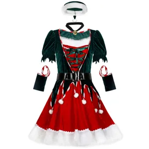 Détails en gros plan de l'ensemble de costume de lutin de Noël, texture velours.