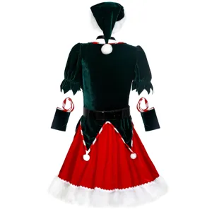 Vue détaillée du costume de lutin de Noël avec haut en velours vert, jupe rouge et chapeau.