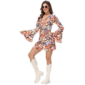 Vestido de disfraz retro disco de los 70 con mangas acampanadas y estampado geométrico.