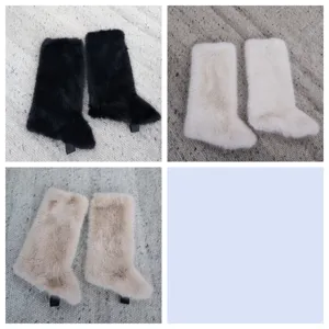 Comparaison de jambières Y2K en fausse fourrure noire blanche et beige style hiver