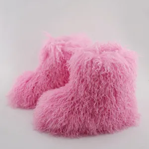 Bottes de neige roses en fausse fourrure pour enfants avec texture en laine bouclée