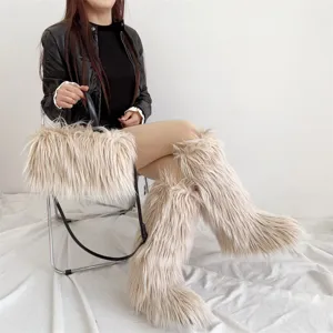 Bottes hautes en fausse fourrure et sac à main assorti beige de style punk Y2K