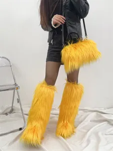 Ensemble jambières en fausse fourrure jaune vif et sac à main assorti style punk.