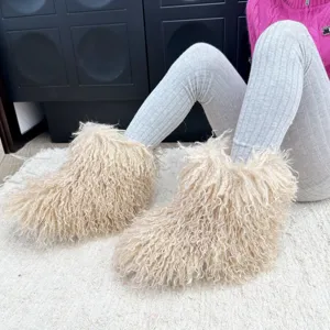 Bottes de neige ultra-douces pour enfants en fausse fourrure bouclée beige pour l'hiver froid