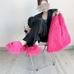 Conjunto de zapatillas y bolso tote de piel sintética rosa vibrante estilo Y2K Millennial