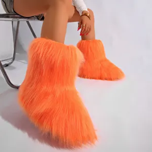 Bottes de neige en fausse fourrure orange vif au design moelleux Y2K pour l'hiver