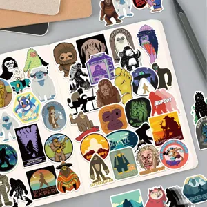 50 Pcs Pegatinas Bigfoot Sasquatch Dibujos Animados Impermeable Vinilo para Laptop Maleta Botella