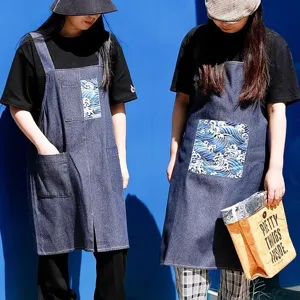 Delantal de Denim Japonés Lindo Estampado Floral de Olas Delantal de Cocina para Cocinar Bolsillos Delantal con Peto Ajustable para Mujeres