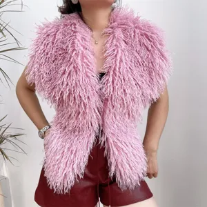 Stijlvol roze Mongoolse imitatiebont haltertop vest met ruige textuur en open rug