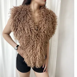Sexy bruine Mongoolse faux fur haltertop met krullende textuur