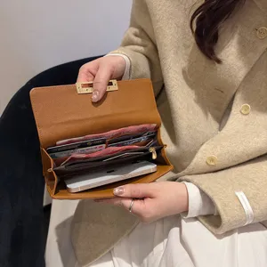 Cartera larga de cuero para mujer marrón acolchada tarjetero elegante bolso de mano.